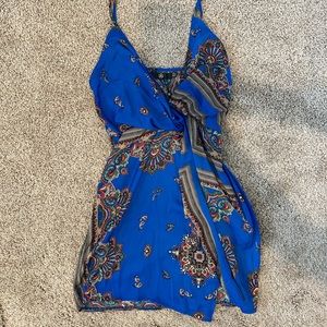 Super cute, nwt, blue paisley print dress by Missguided. Size 6, Runs Small